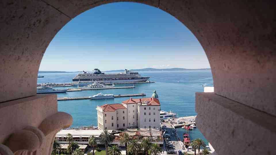 One-Day Hvar and Three Islands Tour 3
