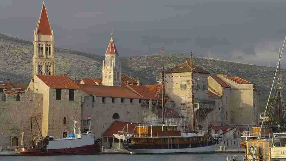 Visit Klis Fortress and Trogir 3