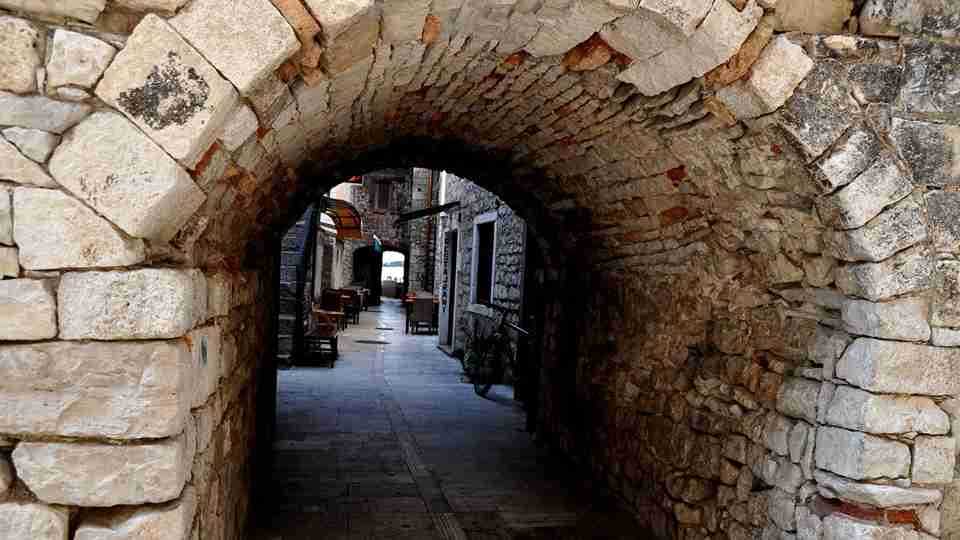 Visit Klis Fortress and Trogir 8